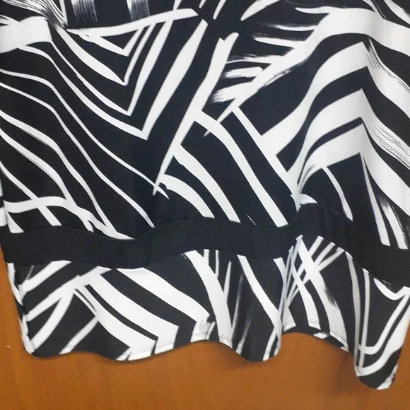 Wonderful vintage abstract black & white dress! Sz L TIANA B. - Picture 3 of 4